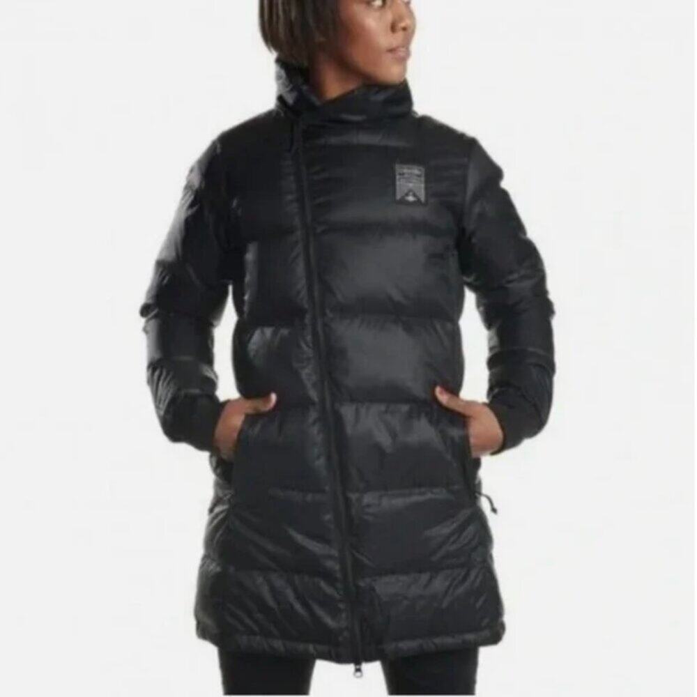 Oiselle Queen Black Asymmetrical Zip Down Puffer Jacket w/ Packable Hood